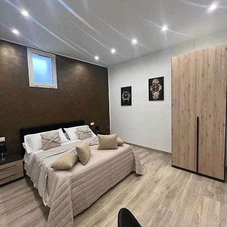 那不勒斯 Goldenhouse酒店 外观 照片